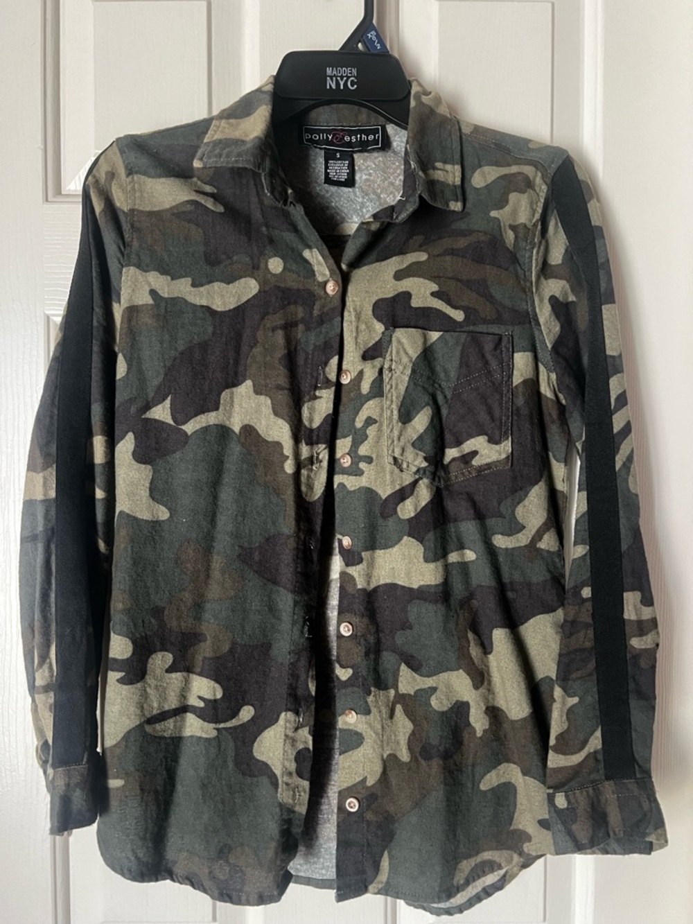 Polly & Esther Camouflage Button-Up